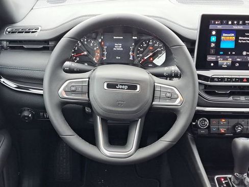 New 2026 Jeep Compass Latitude image 21