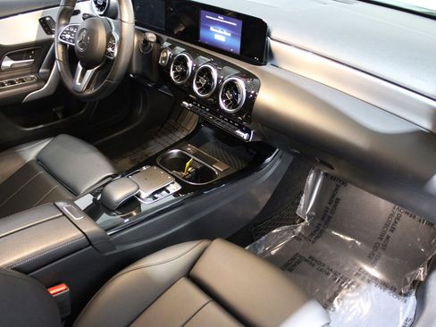 Used 2019 Mercedes-Benz A 220 A 220 image 17