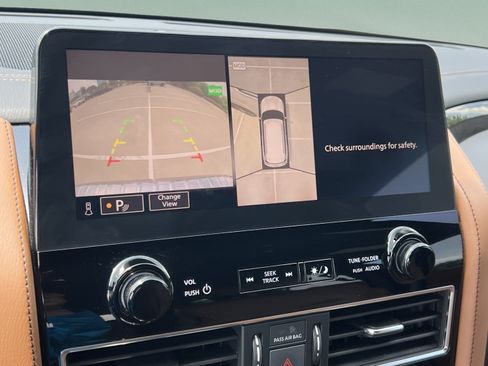 Used 2022 INFINITI QX80 Sensory w/ Cargo Package RWD image 19