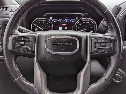 Used 2022 GMC Sierra 1500 Denali w/ Driver Alert Package II AWD/4WD image 17
