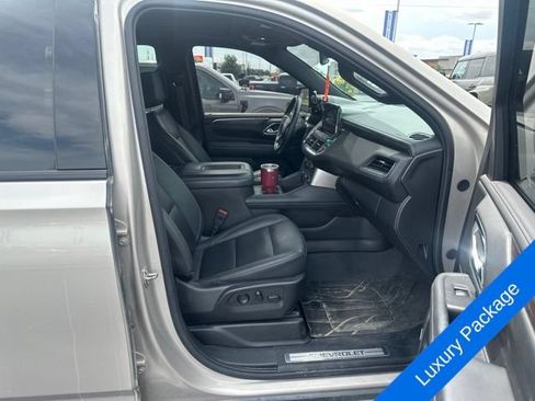 Used 2024 Chevrolet Tahoe Z71 w/ Luxury Package AWD/4WD image 11