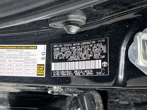 Used 2020 Toyota Corolla LE image 29