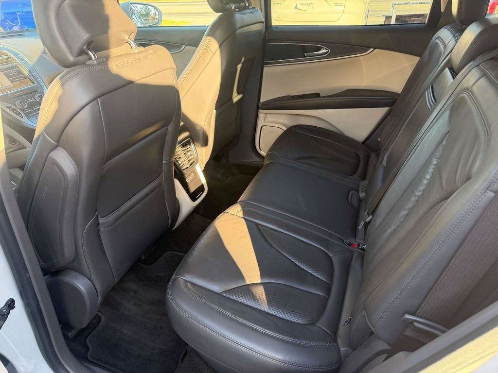 Used 2019 Lincoln Nautilus Select FWD image 12