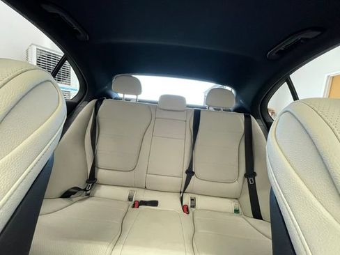 Used 2024 Mercedes-Benz C 300 Sedan image 7