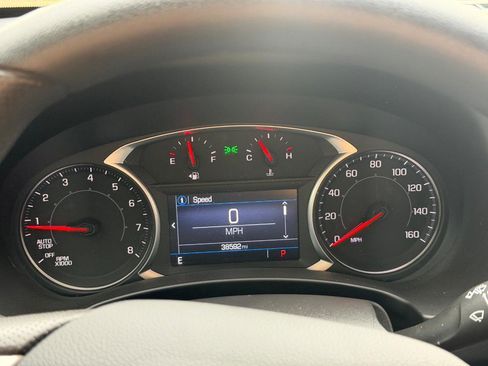 Used 2024 GMC Terrain SLE FWD image 18