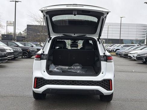 New 2026 Volkswagen Tiguan SE R-Line image 15