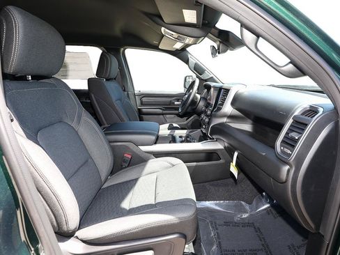 New 2026 RAM 1500 Express AWD/4WD image 21