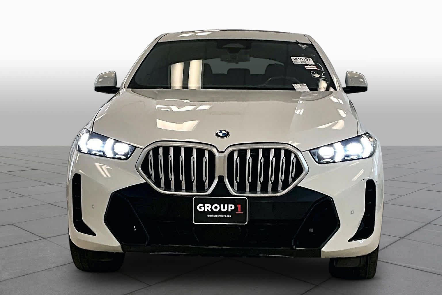 Used 2026 BMW X6 xDrive40i AWD/4WD image 3