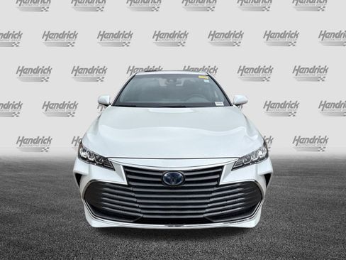 Used 2021 Toyota Avalon XLE w/ Moonroof Package FWD image 3