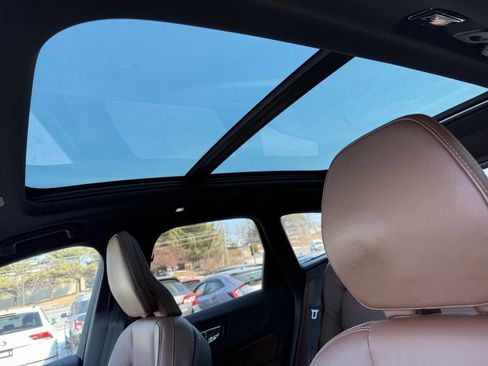 Used 2022 Volvo XC60 B6 Inscription w/ Advanced Package AWD/4WD image 19