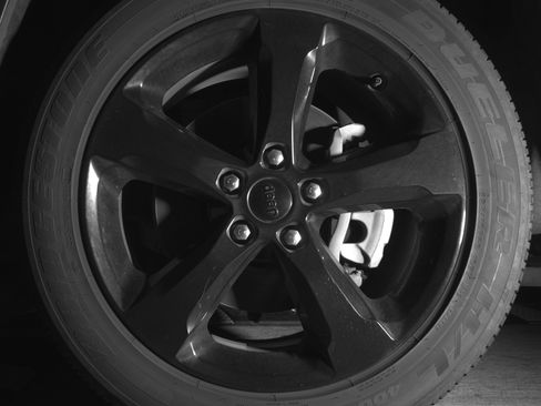Used 2023 Jeep Grand Cherokee L Laredo RWD image 12