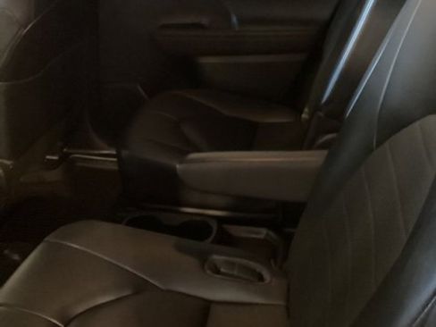 Used 2023 Toyota Highlander XLE image 19