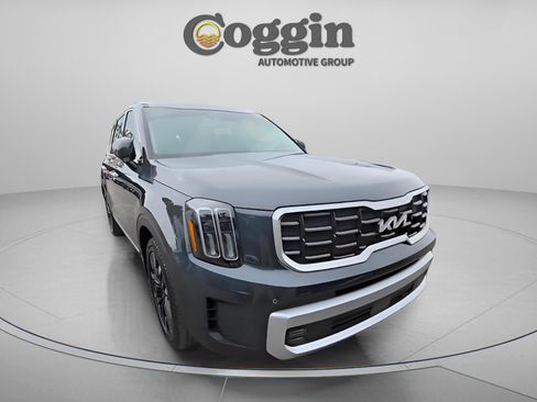 Used 2024 Kia Telluride SX w/ Towing Package image 18