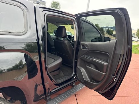 Used 2015 GMC Canyon SLE w/ All-Terrain Package AWD/4WD image 23