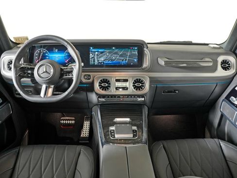 Used 2025 Mercedes-Benz G 550 image 15