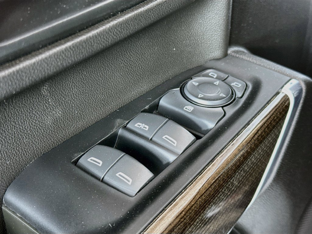 Used 2023 Chevrolet Silverado 2500 LT AWD/4WD image 17