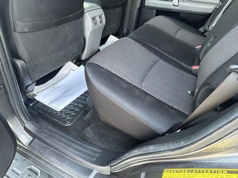 Used 2011 Toyota 4Runner Limited AWD/4WD image 9