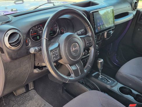 Used 2017 Jeep Wrangler Sport w/ Quick Order Package 24S AWD/4WD image 31