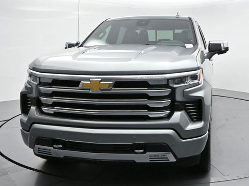 Used 2026 Chevrolet Silverado 1500 High Country AWD/4WD image 2