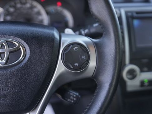 Used 2012 Toyota Camry SE image 24