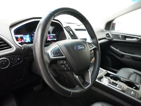 Used 2020 Ford Edge SEL w/ Cold Weather Package AWD/4WD image 8