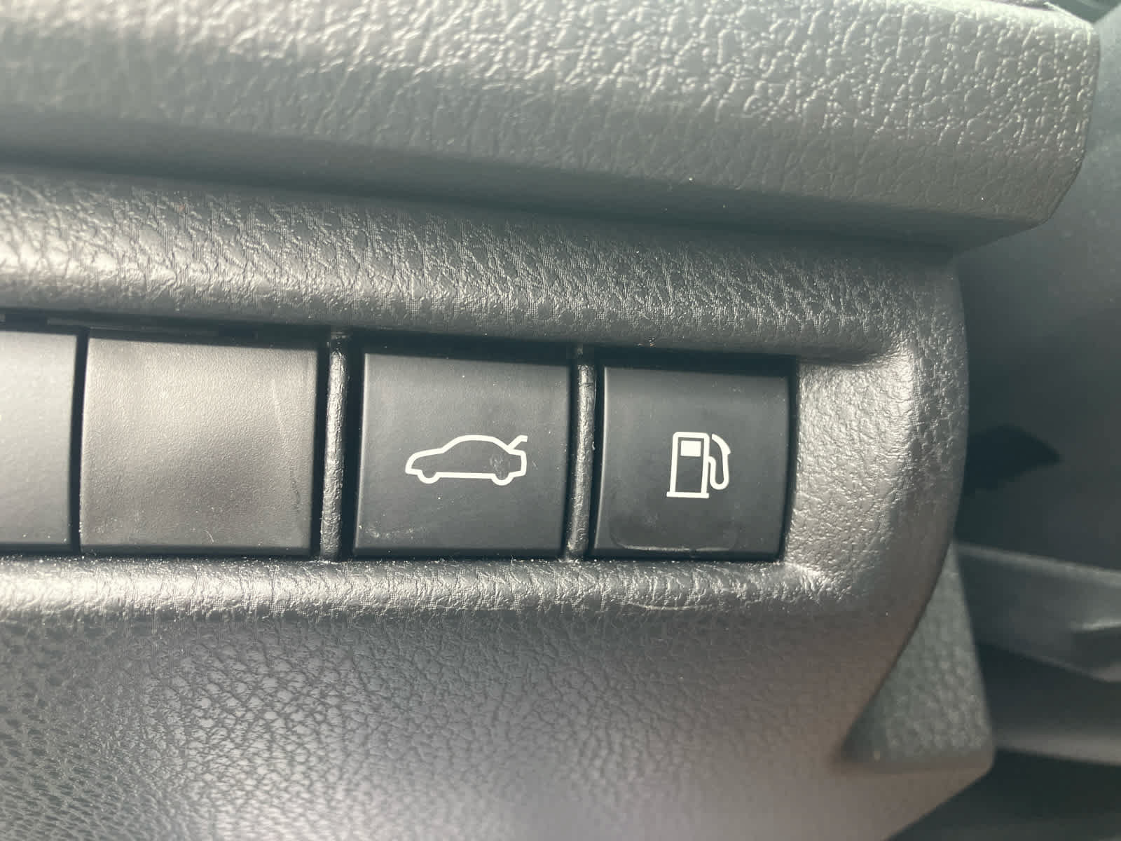 Used 2026 Toyota Camry LE FWD image 14