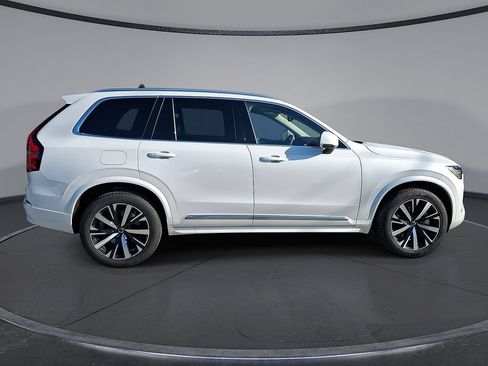 Certified 2025 Volvo XC90 B5 Core AWD/4WD image 32