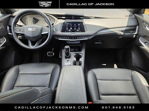 Certified 2023 Cadillac XT4 Sport FWD image 9