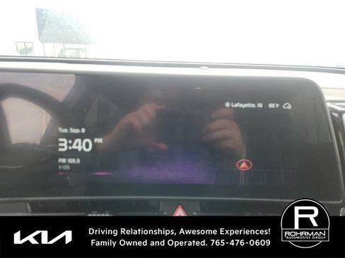 Used 2025 Kia Sportage EX AWD/4WD image 11