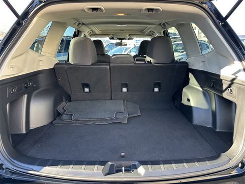 Used 2023 Subaru Forester Premium image 20