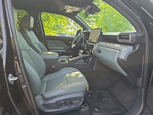 Used 2024 Toyota Tacoma 4x4 Double Cab Hybrid image 11