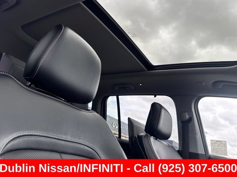 Used 2023 Jeep Grand Cherokee 4WD 4xe w/ Luxury Tech Group II image 21