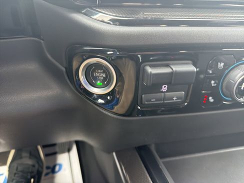 Used 2022 Chevrolet Silverado 1500 ZR2 image 16