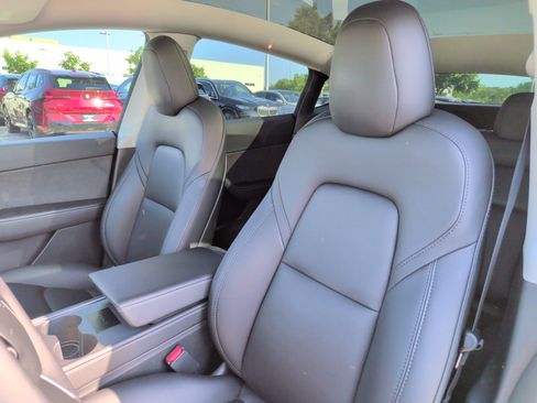 Used 2022 Tesla Model Y Long Range AWD/4WD image 20
