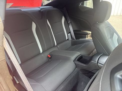Used 2016 Chevrolet Camaro LT RWD image 11