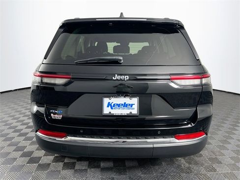 Used 2023 Jeep Grand Cherokee 4WD 4xe image 5