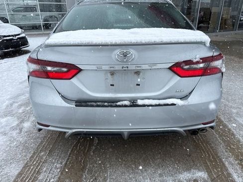 Used 2024 Toyota Camry SE image 6