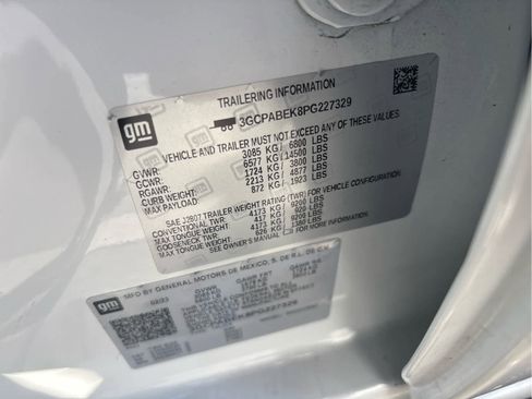 Used 2023 Chevrolet Silverado 1500 Custom image 3