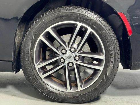 Used 2019 Dodge Charger SXT AWD/4WD image 31