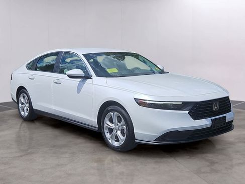 Used 2024 Honda Accord LX image 3