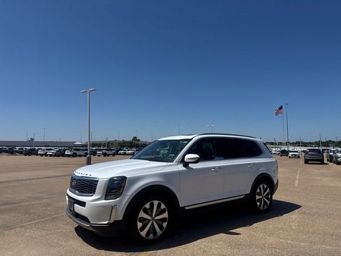 Used 2020 Kia Telluride S w/ S 8 Passenger Seating Package FWD image 11