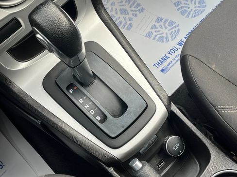 Used 2015 Ford Fiesta SE image 27