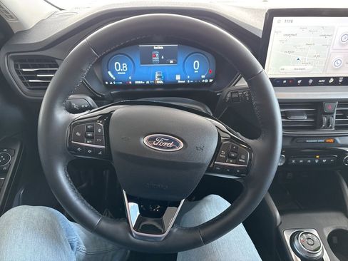 Used 2024 Ford Escape Platinum image 11