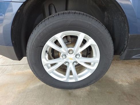 Used 2017 Chevrolet Equinox LT w/ Convenience Package image 62