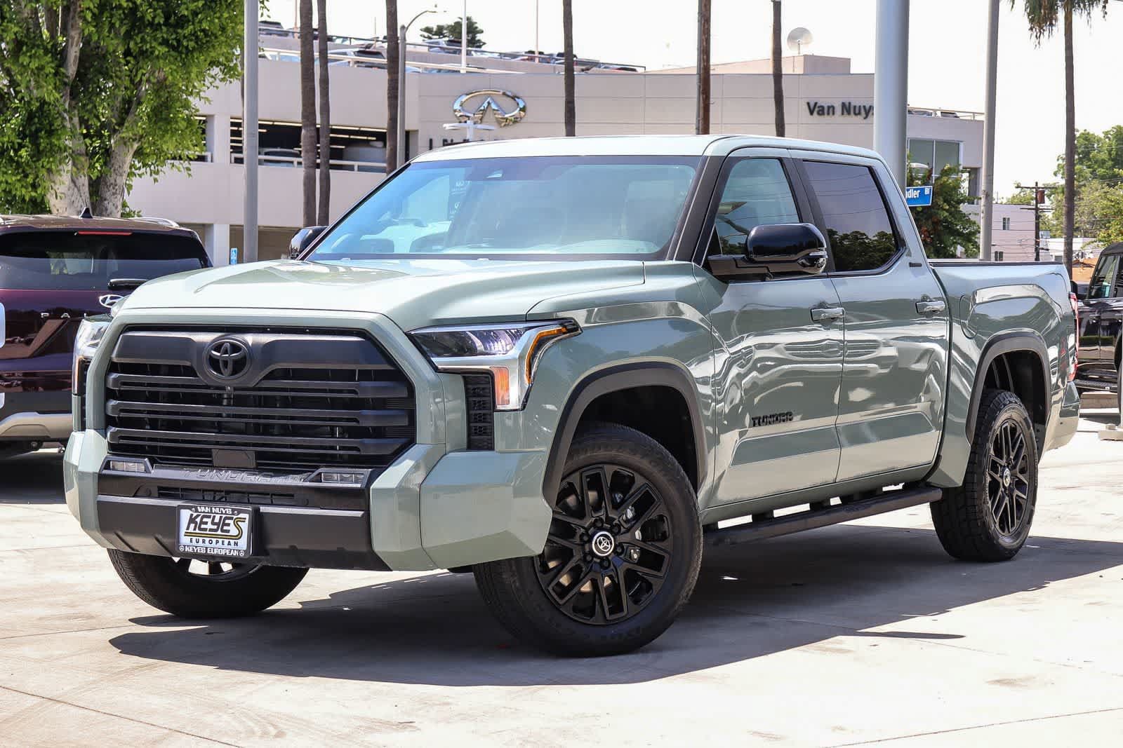 Used 2024 Toyota Tundra Limited AWD/4WD image 1