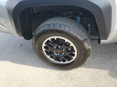 Used 2024 Toyota Tacoma TRD Off-Road AWD/4WD image 5