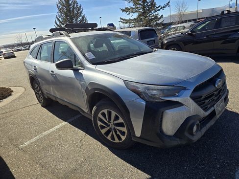Used 2024 Subaru Outback image 16