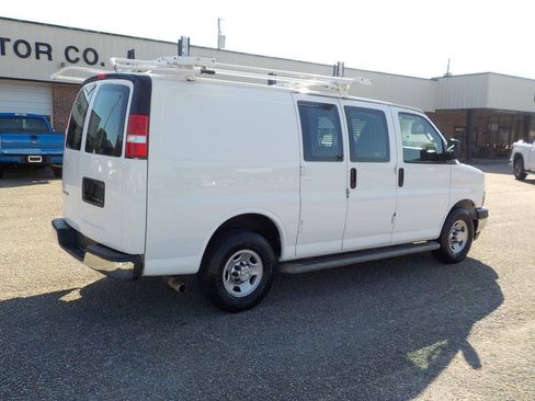 Used 2020 Chevrolet Express 2500 w/ Driver Convenience Package RWD image 5