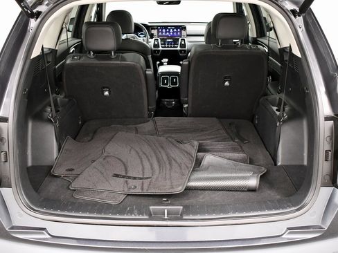 Certified 2023 Kia Sorento SX image 7