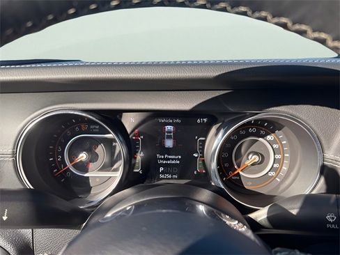 Used 2020 Jeep Gladiator Overland image 26